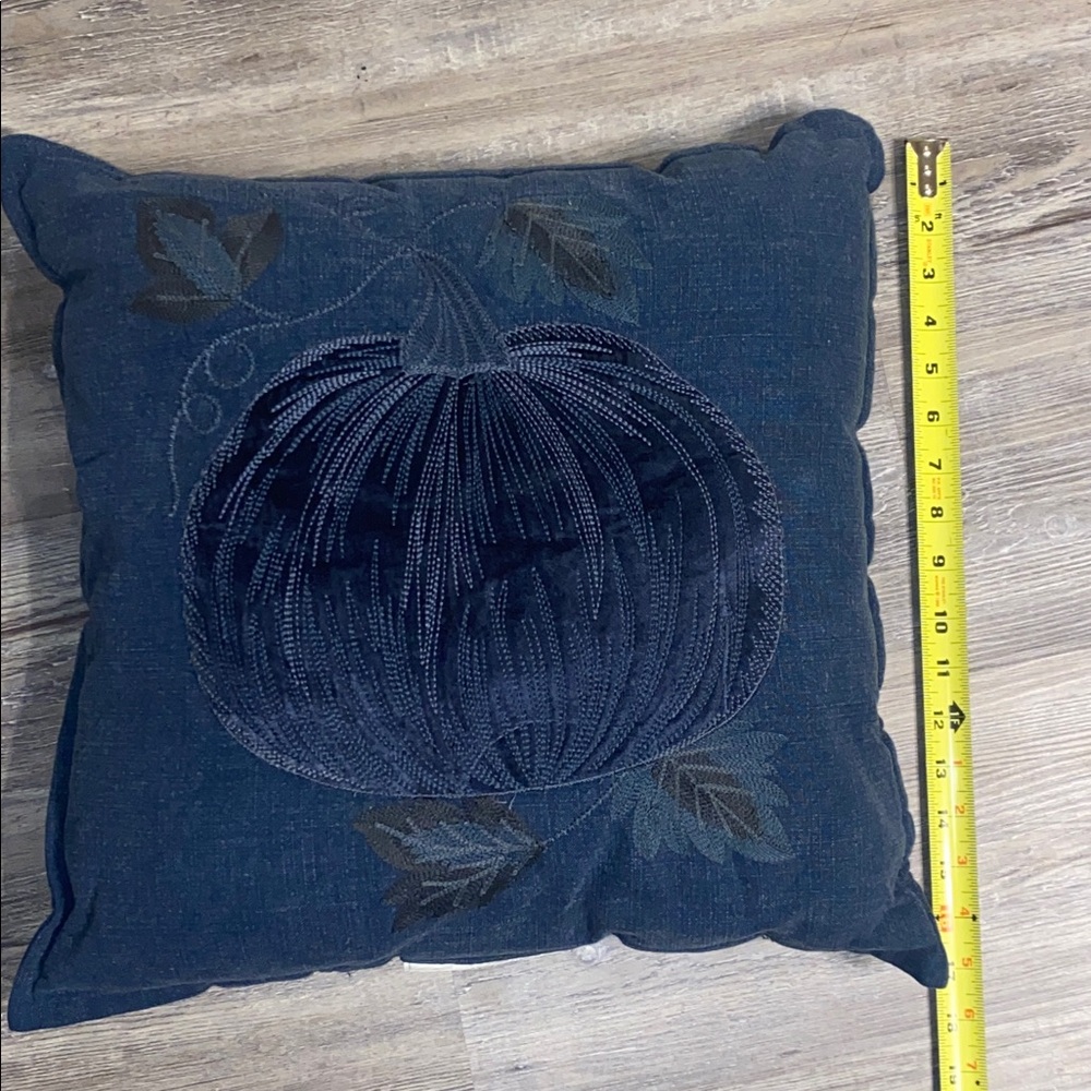 EUC HEARTH & HAND Denim Fall Velvety Pumpkin VTG Wash Decorative Pillow - Picture 5 of 7